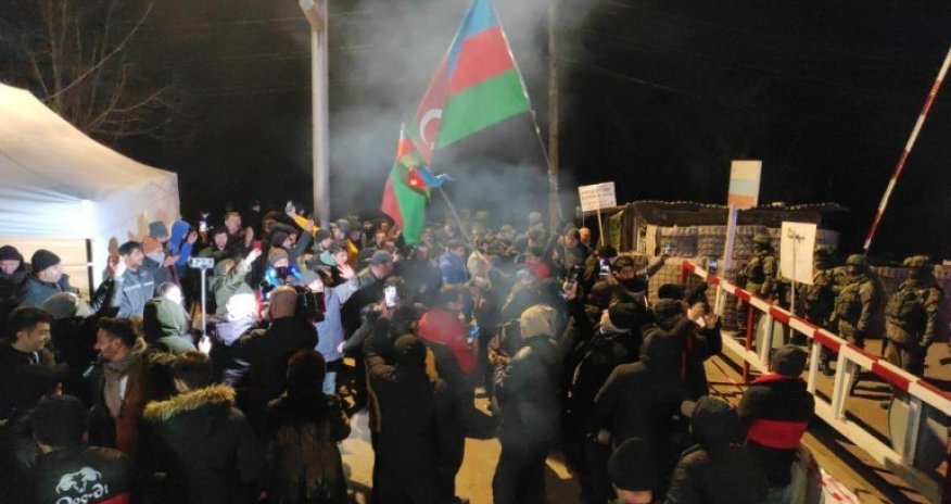 Xankəndi-Laçın yolunda etiraz aksiyası iki aydır fasiləsiz davam edir