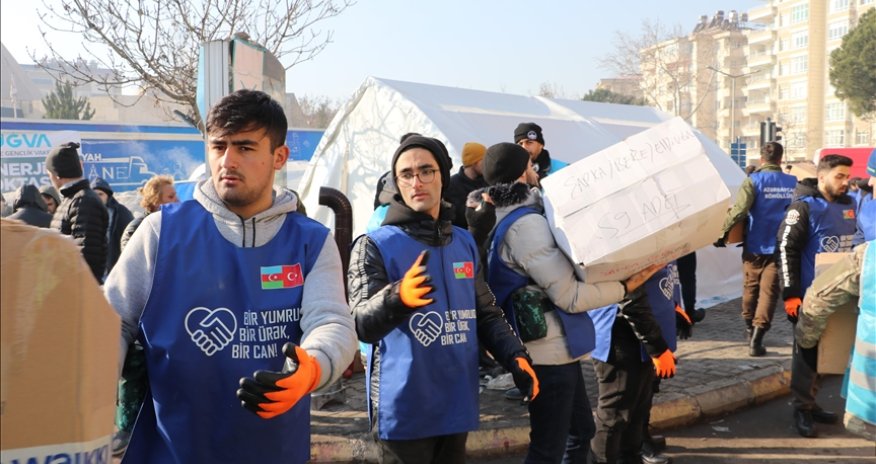 Azərbaycandan 100 könüllü zəlzələ bölgəsinə yardım üçün getdi