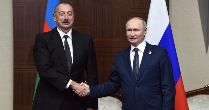 Президент Ильхам Алиев позвонил Владимиру Путину
