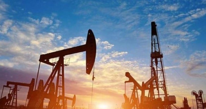Azerbaijani oil price falls by about $1