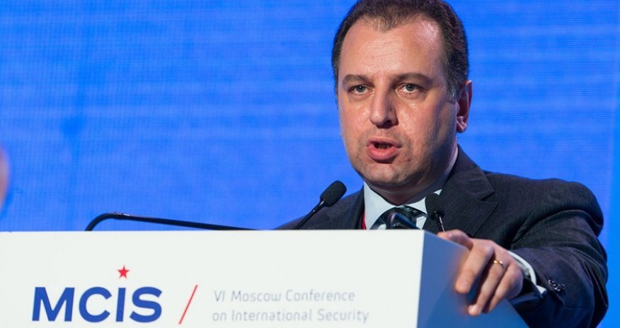 Ermənistanın sabiq müdafiə naziri axtarışa verilib