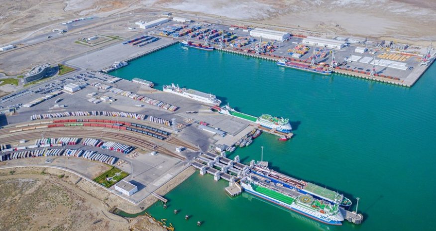 Грузооборот Бакинского морского порта в 2022 году вырос на 13,6%