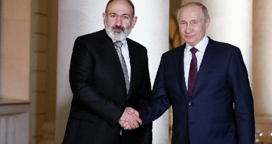 Putin Paşinyanla danışdı