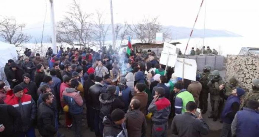 Xankəndi-Laçın yolunda keçirilən etiraz aksiyası yetmiş altı gündür davam edir