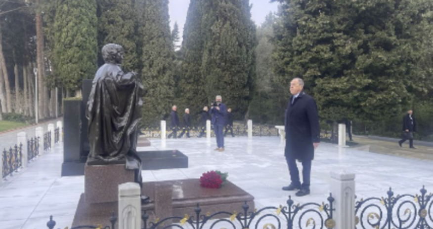 Russian Foreign Minister visits Alley of Martyrs