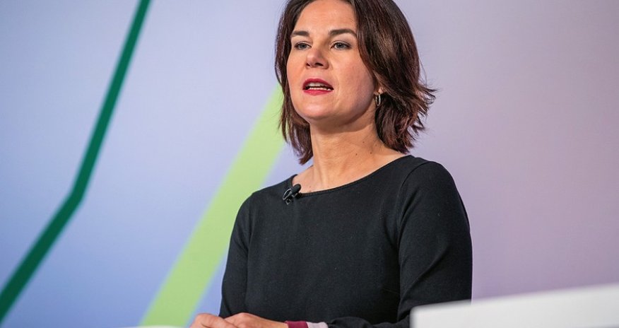 Baerbock tells Chinese FM arms supplies to Russia are inadmissible