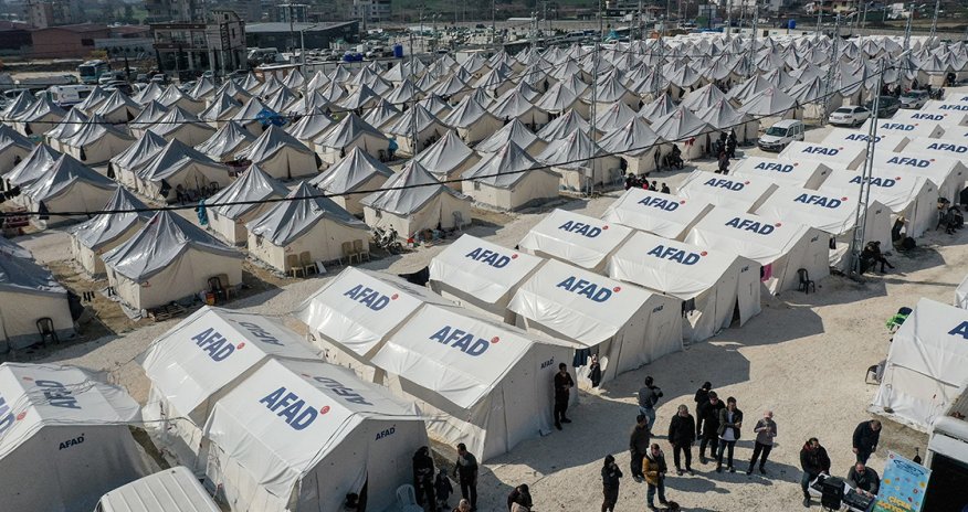 Türkiyənin təbii fəlakət zonasında 332 yerdə çadır düşərgələri yerləşdirilib