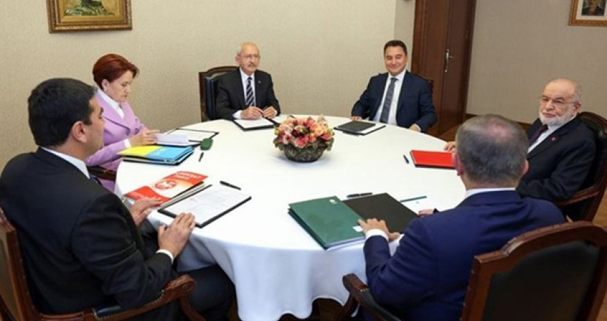 Müxalifət liderləri Akşenerə görə iclas tarixini dəyişdirdi