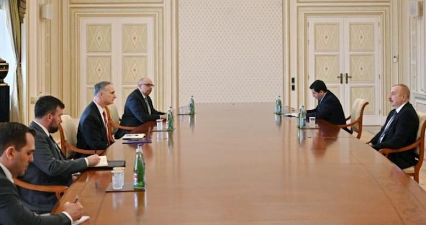 Əliyev Lui Bono ilə sülh müqaviləsini müzakirə edib