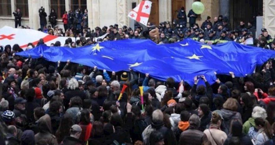 Gürcüstanda etiraz aksiyası keçirilir -Yenilənib
