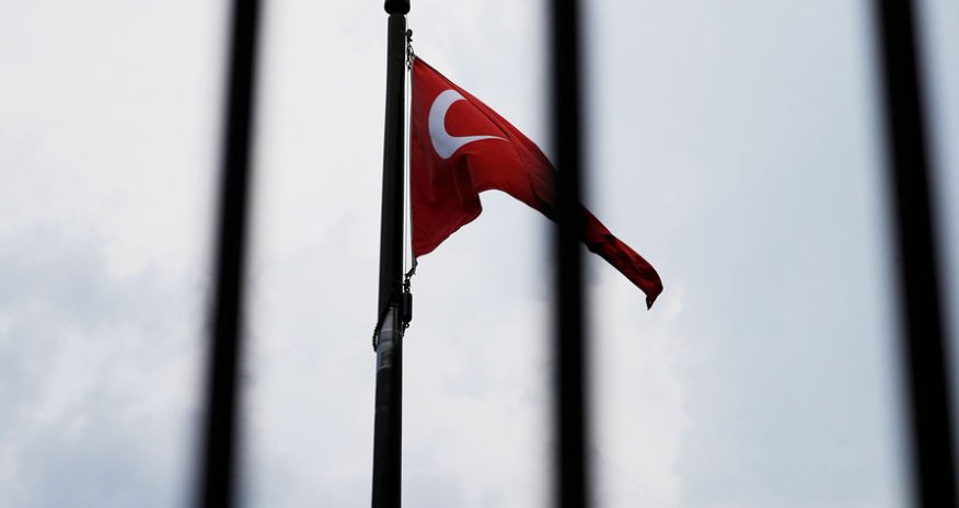 “Kommersant” - Türkiyə Rusiyaya sanksiya tətbiq edilən malların tranzitini dayandırıb