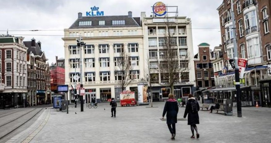 Daha bir ölkə bütün koronavirus məhdudiyyətlərini ləğv etdi