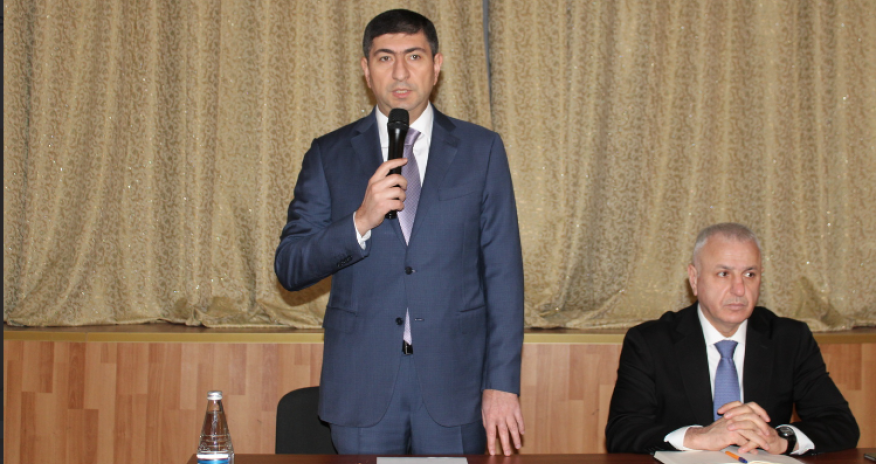 İcra Hakimiyyətinin başçısı və millət vəkili  Yasamal sakinləri ilə görüşdülər