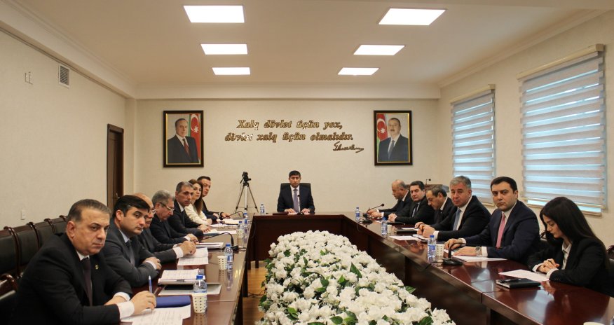 Yasamal Rayon İcra Hakimiyyətinin başçısı sakinləri qəbul edib