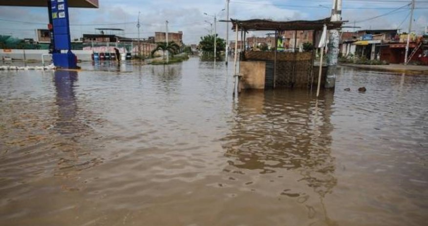 Peruda güclü daşqınlar 18 nəfərin həyatına son qoyub