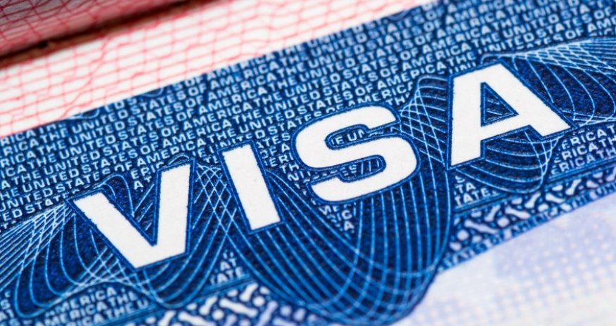 Китай возобновит с 15 марта выдачу всех виз для иностранцев