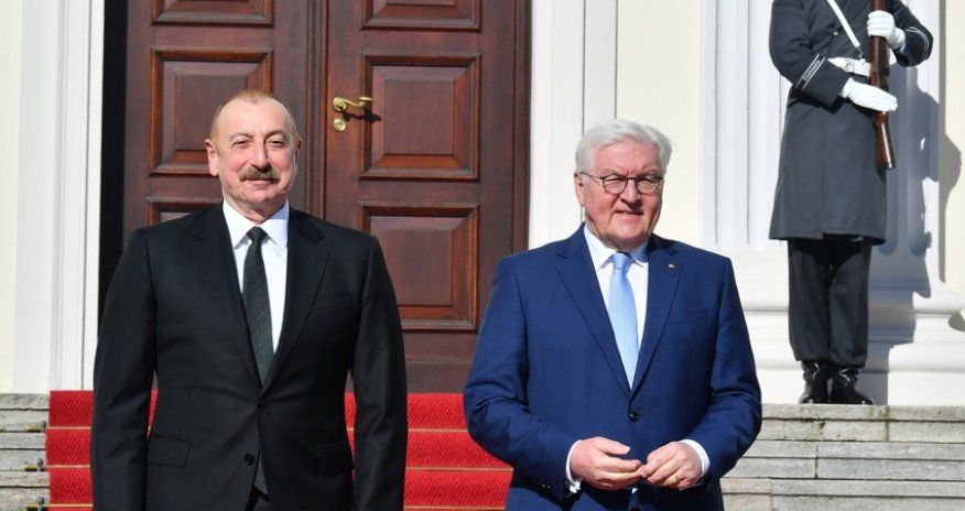 Azərbaycan və Almaniya prezidentlərinin Berlində geniş tərkibdə görüşü başlayıb