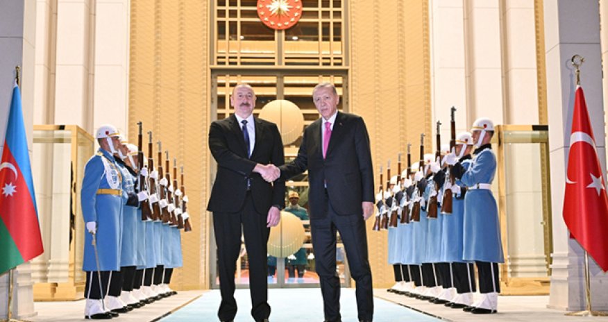 İlham Əliyev Ərdoğanla görüşdü