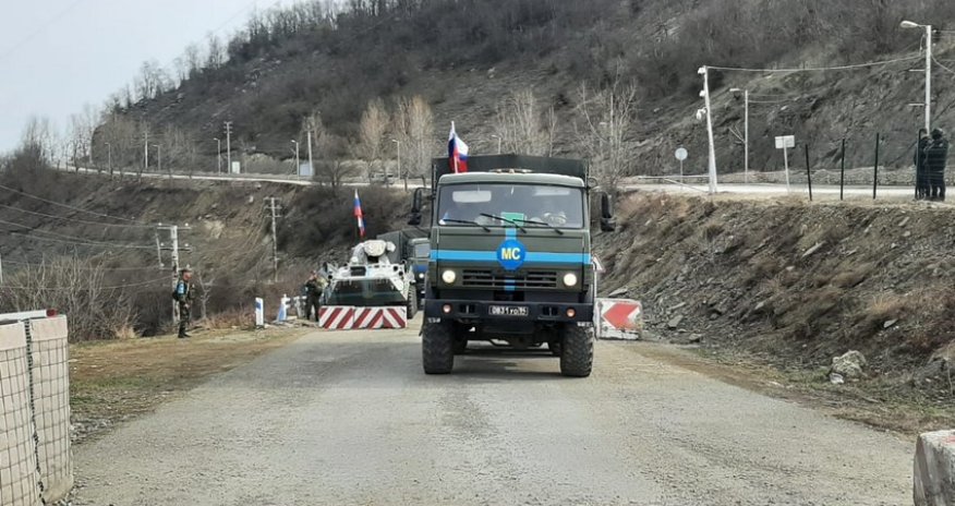 По дороге Ханкенди-Лачын беспрепятственно проехали автомобили российских миротворцев