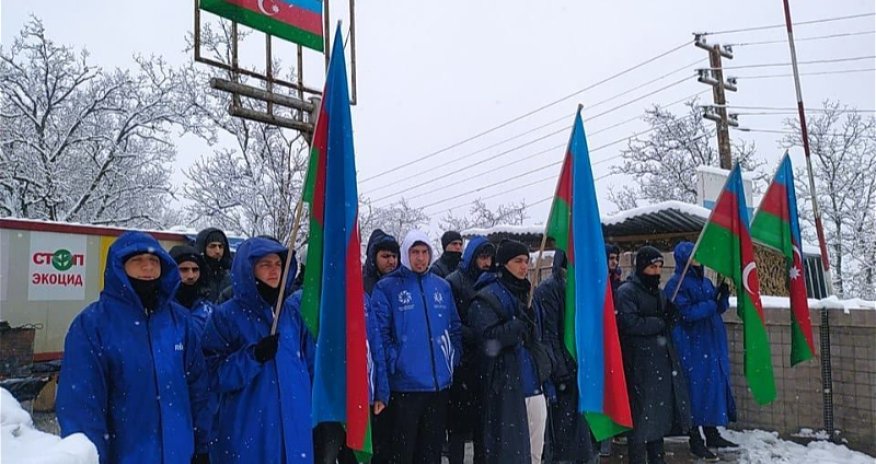 Мирная экоакция на дороге Ханкенди-Лачин продолжается уже 111 дней