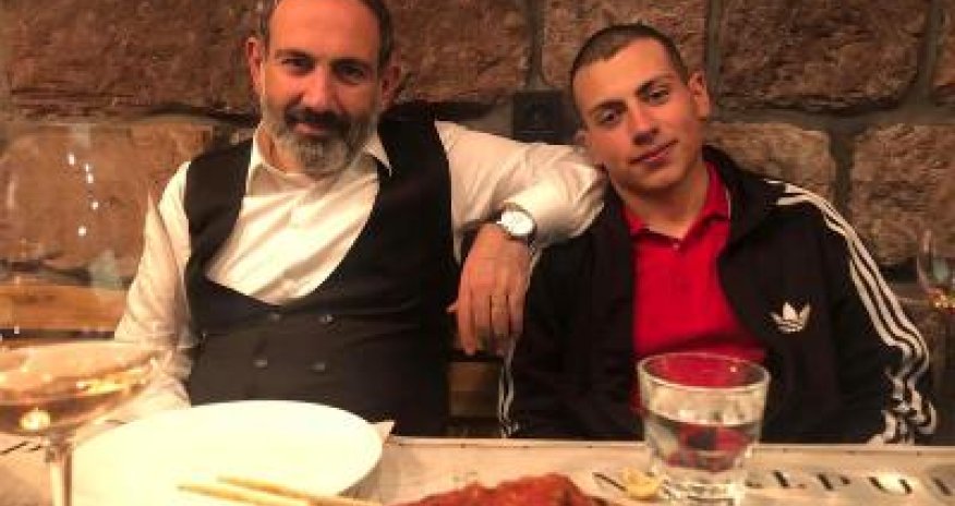 Nikol Paşinyanın oğluna hücum edilib