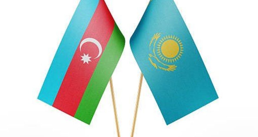 Azərbaycan və Qazaxıstan arasında sənədlər imzalanıb