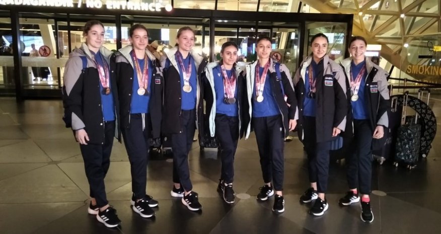 Beynəlxalq Qran Pridə uğurla çıxış etmiş Azərbaycanın gimnastları Vətənə qayıdıblar