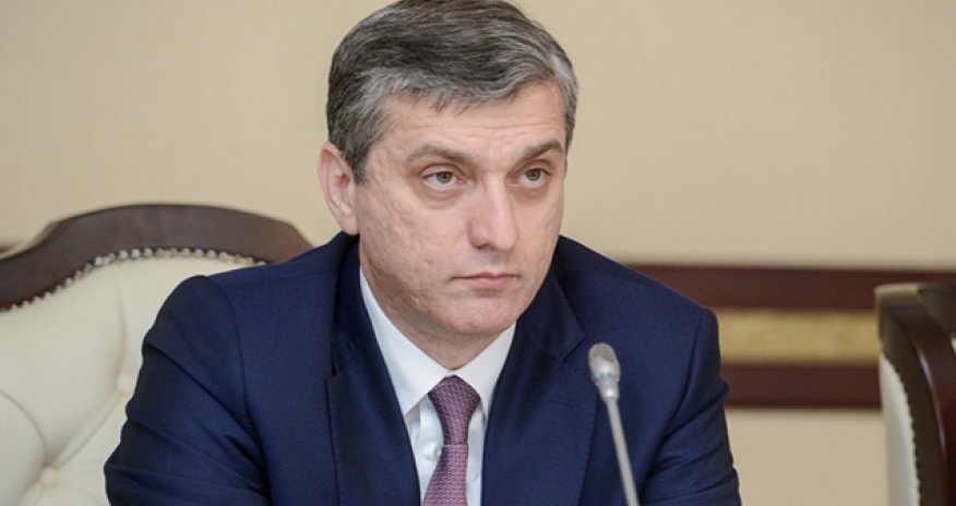 Palata sədri deputatların iradlarına cavab verdi