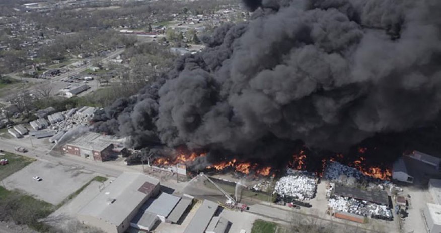 ABŞ-də təkrar emal müəssisəsində yanğın - 2000 insan təxliyə ediləcək