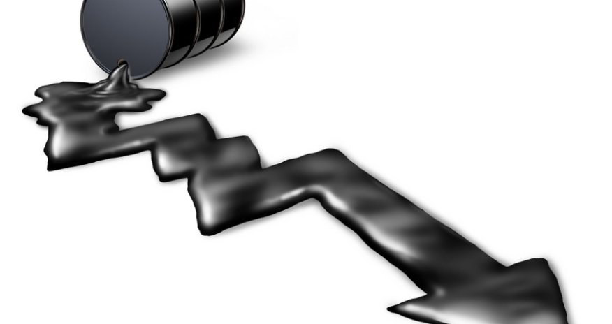 Azerbaijani oil price falls slightly