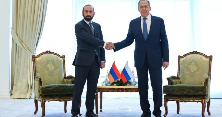 Lavrov və Mirzoyan Ermənistan-Bakı münasibətlərini müzakirə ediblər