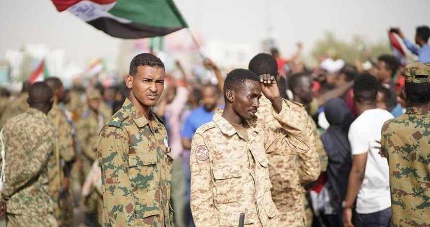Sudan ordusu xüsusi təyinatlıların bazalarını nəzarətə götürüb, ölənlərin sayı artıb