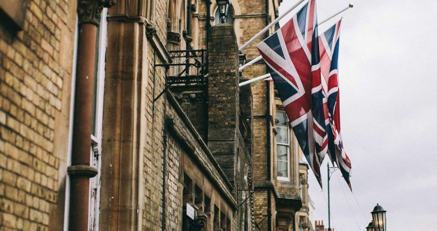 Britaniyalıların 50%-dən çoxu növbədənkənar parlament seçkilərinin keçirilməsini dəstəkləyib