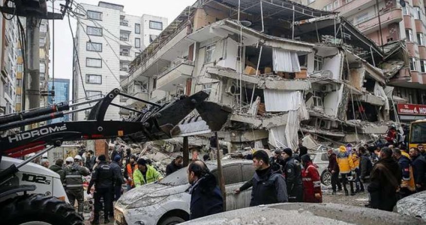 Türkiyədə zəlzələdən zərər çəkənlərə bir milyard dollar sığorta ödənişləri edilib