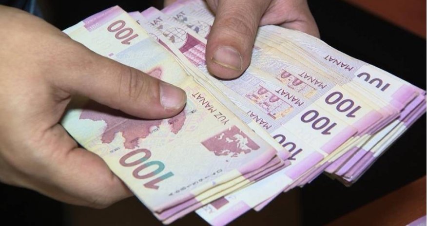 İnformasiya və rabitə sektorunda çalışan işçilərin orta aylıq əməkhaqqı açıqlanıb