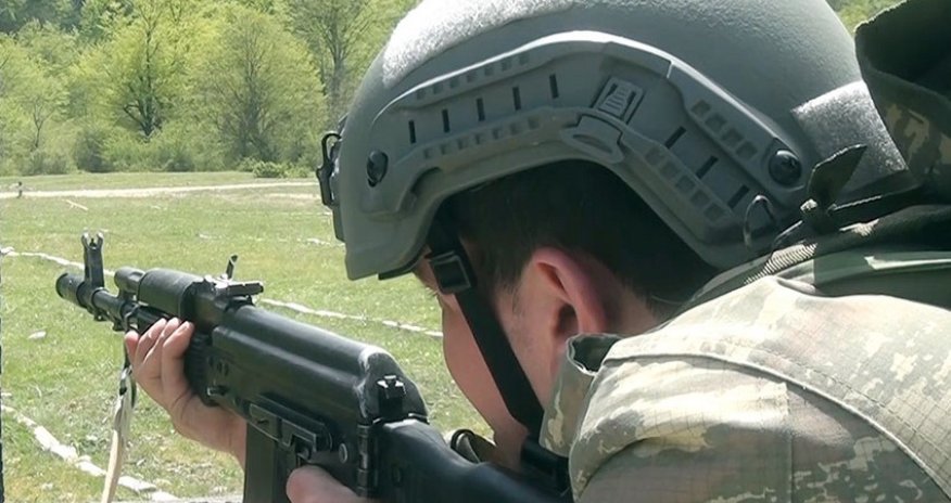 Ehtiyatda olan hərbçiləri təlim keçirib - VİDEO