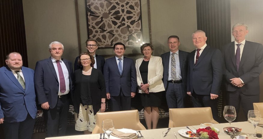 Hikmət Hacıyev Skandinaviya və Baltikyanı ölkələrin səfirləri ilə görüşüb