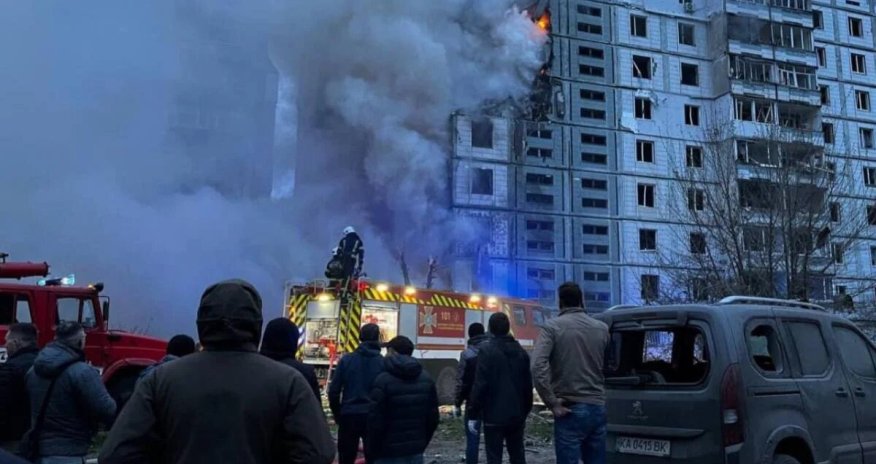 Rusiya Umanda hündürmərtəbəli binanı vurub- Ölənlər var/ YENİLƏNİB