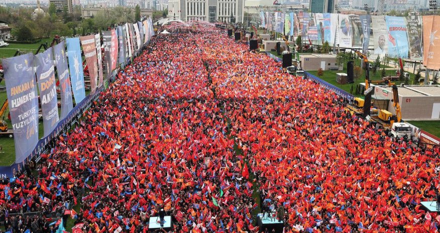 Ərdoğan Ankarada ən böyük seçkiqabağı mitinqlərindən birini keçirib
