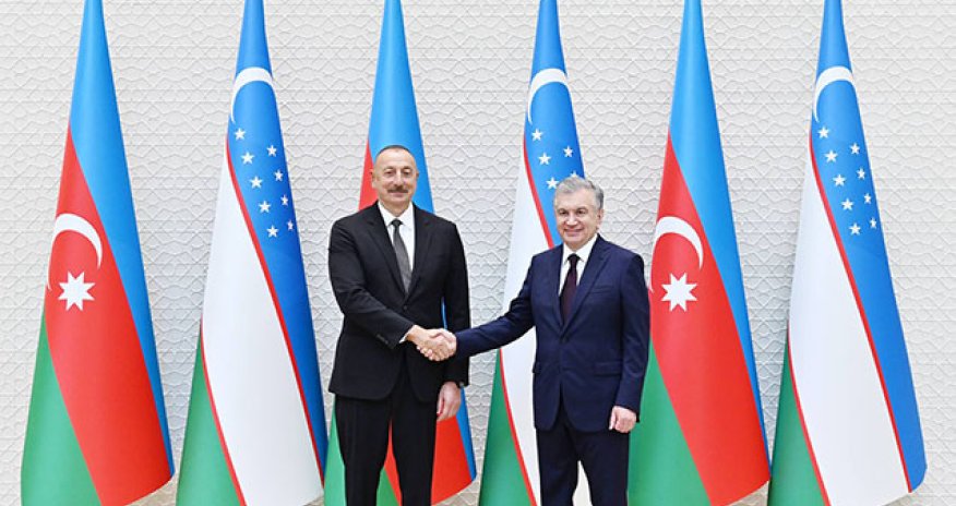 Əliyev Şavkat Mirziyoyevi təbrik edib