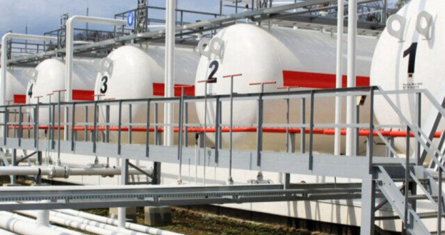 Türkmənistandan maye qazın ilk partiyası Pakistana çatdırılıb