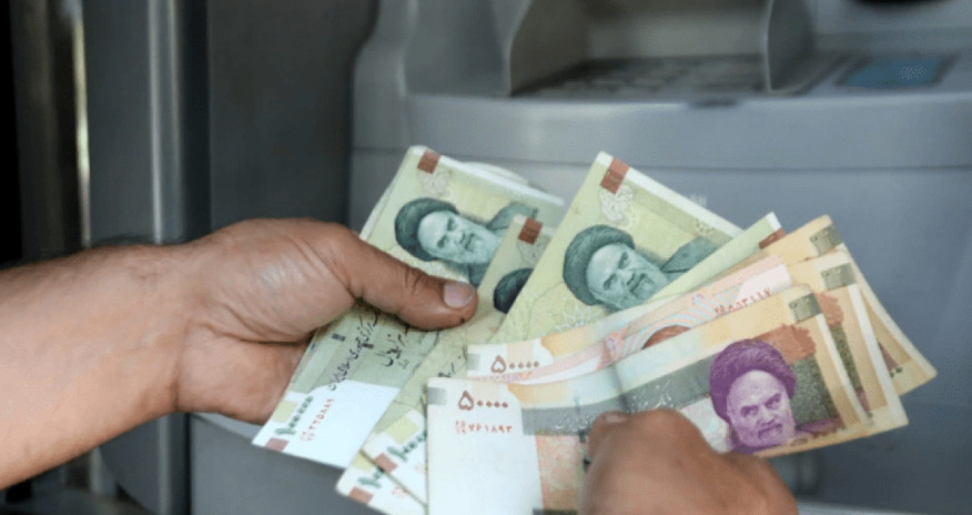 İran rialı dollar qarşısında rekord həddə dəyər itirib