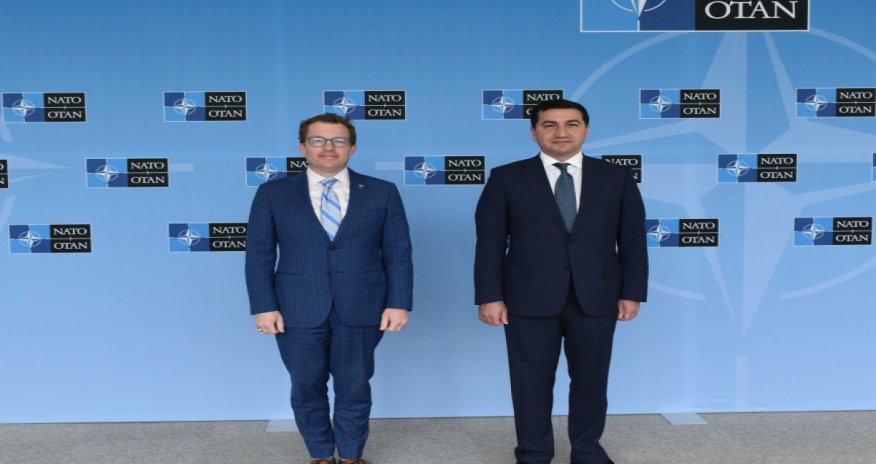 Hikmət Hacıyev NATO rəsmilərini Ermənistanla sərhəddə NBM-in təsis edilməsi barədə məlumatlandırıb