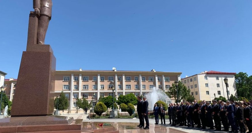 Hikmət Hacıyev xarici diplomatlarla Naxçıvana səfər edib - FOTO