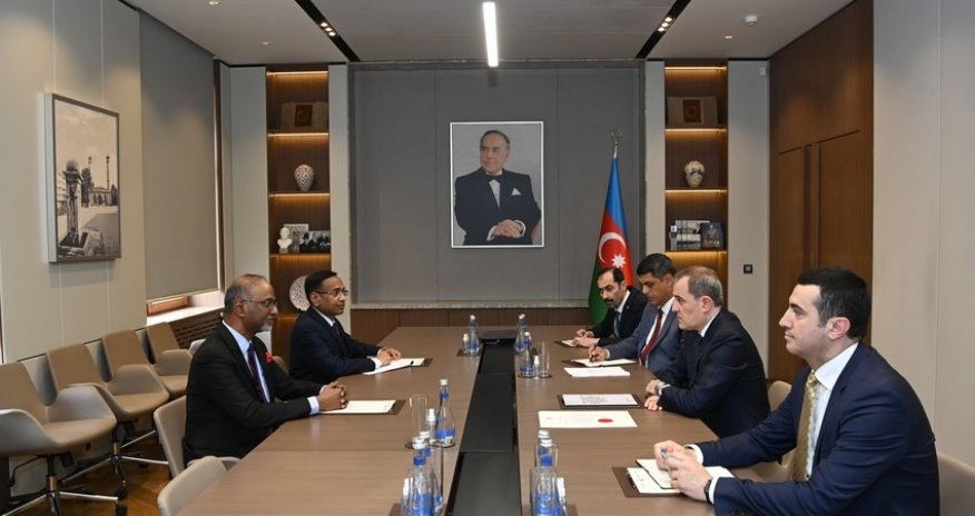 Ceyhun Bayramov Hindistanın yeni səfirini qəbul edib