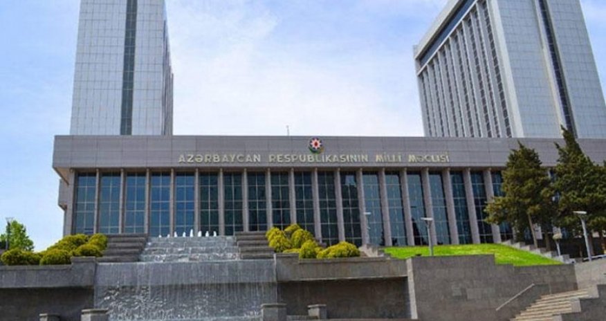 Milli Məclisin iclası başladı