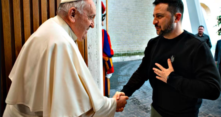 Zelenski Vatikanda Roma Papası ilə görüşüb