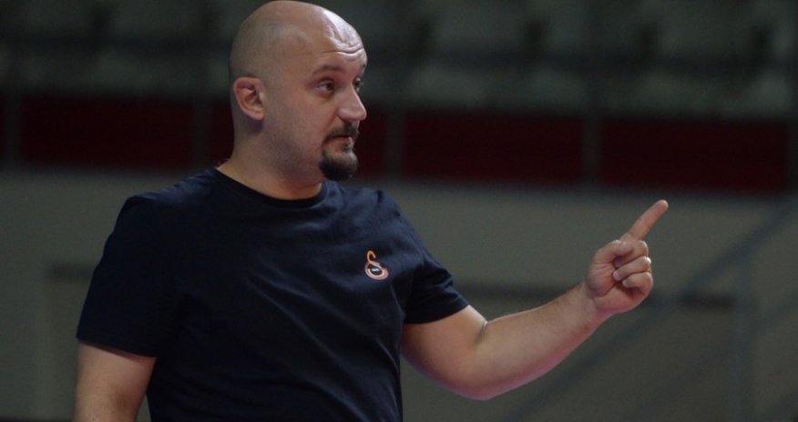 Qadın voleybolçulardan ibarət Azərbaycan millisinə yeni baş məşqçi təyin olunub