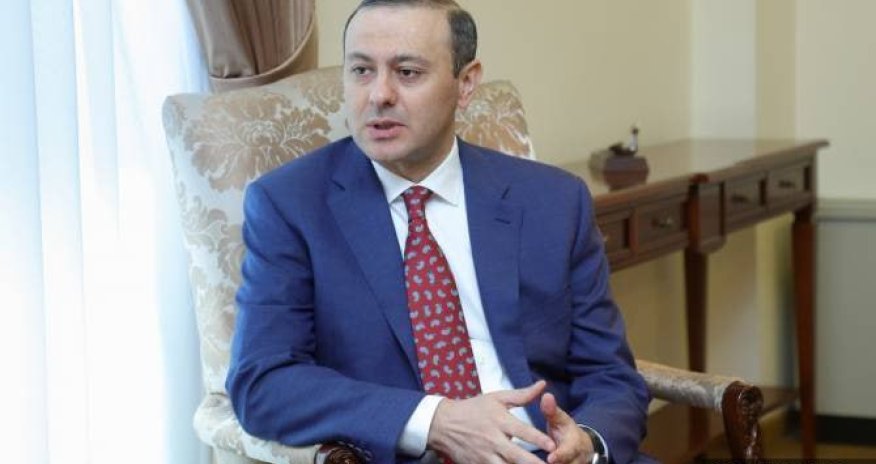 Qriqoryan NATO komitəsində görüş keçirdi