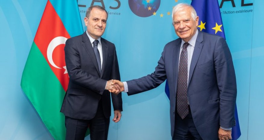 Azərbaycan XİN rəhbəri Brüsseldə Cozep Borrellə görüşüb